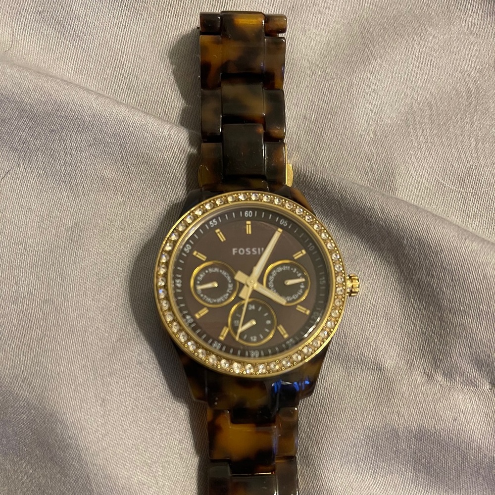 Great condition womens Fossil watch $40